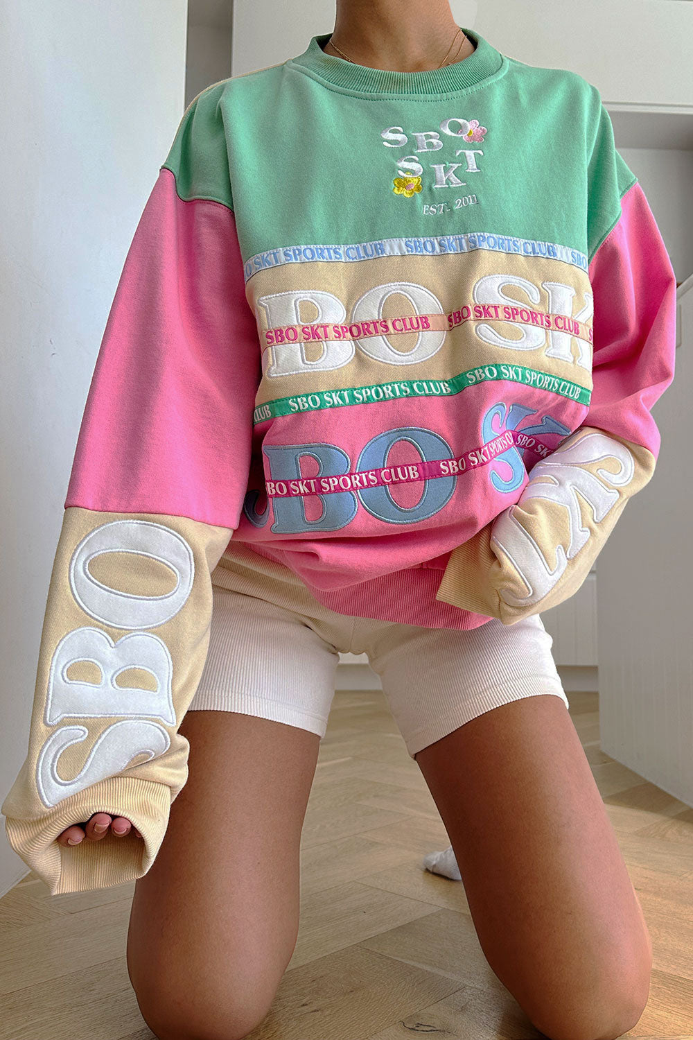 Unique Luxor Sweater - Sample with Photo - shoot Wear