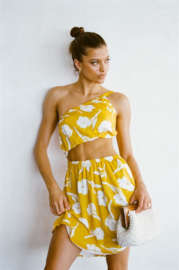 Exquisite Yellow Paraiso Print Rome Vacation Dress