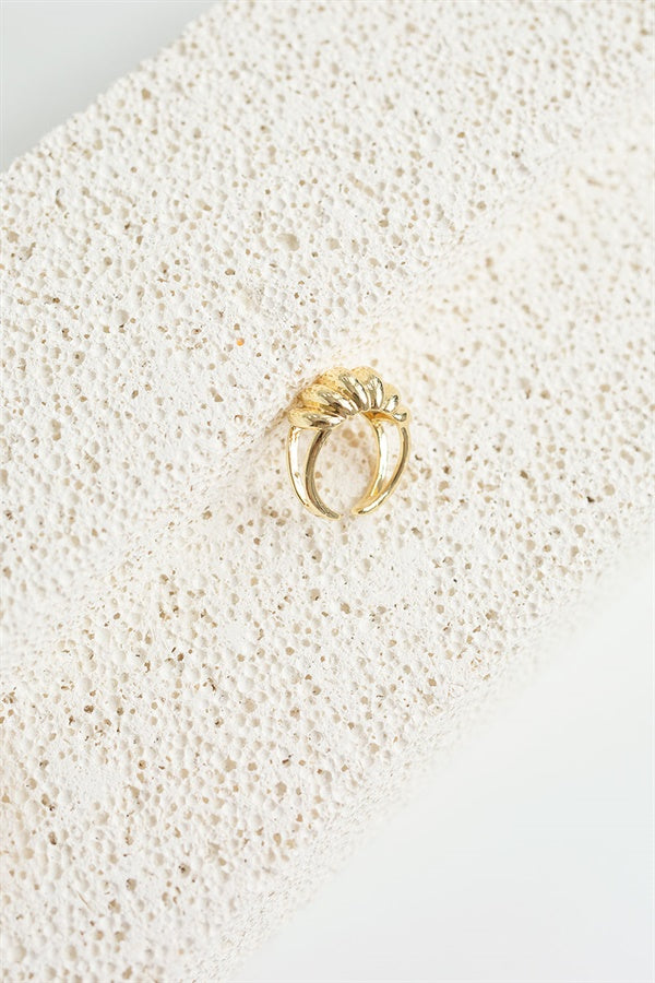 Stylish Gold-Toned Ribbed Lia Ring with Curved Detailing