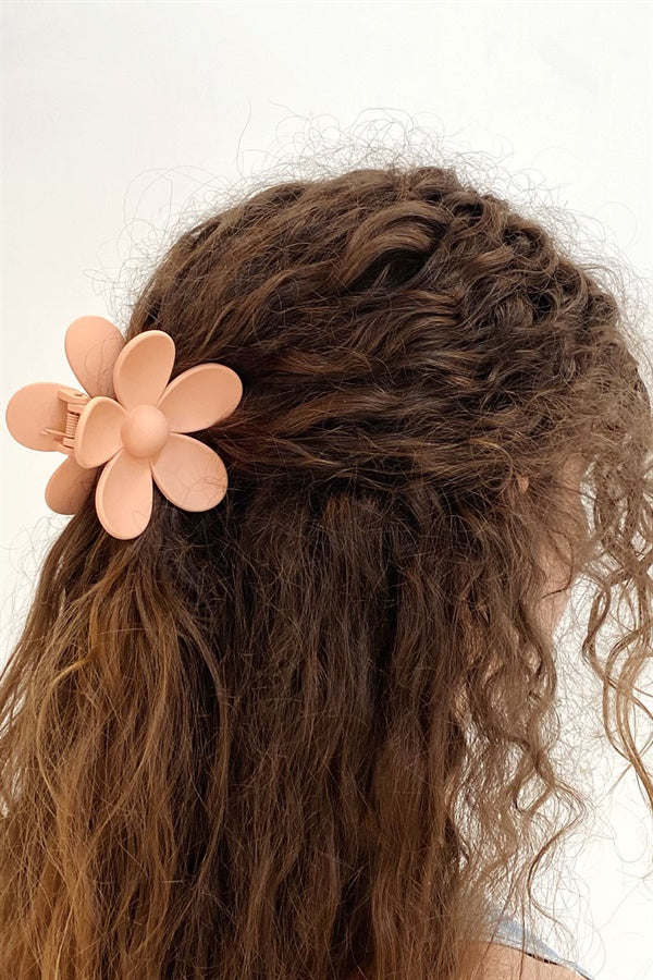 Clay-Toned Flower-Style Hair Accessory - Clay Claw Clip