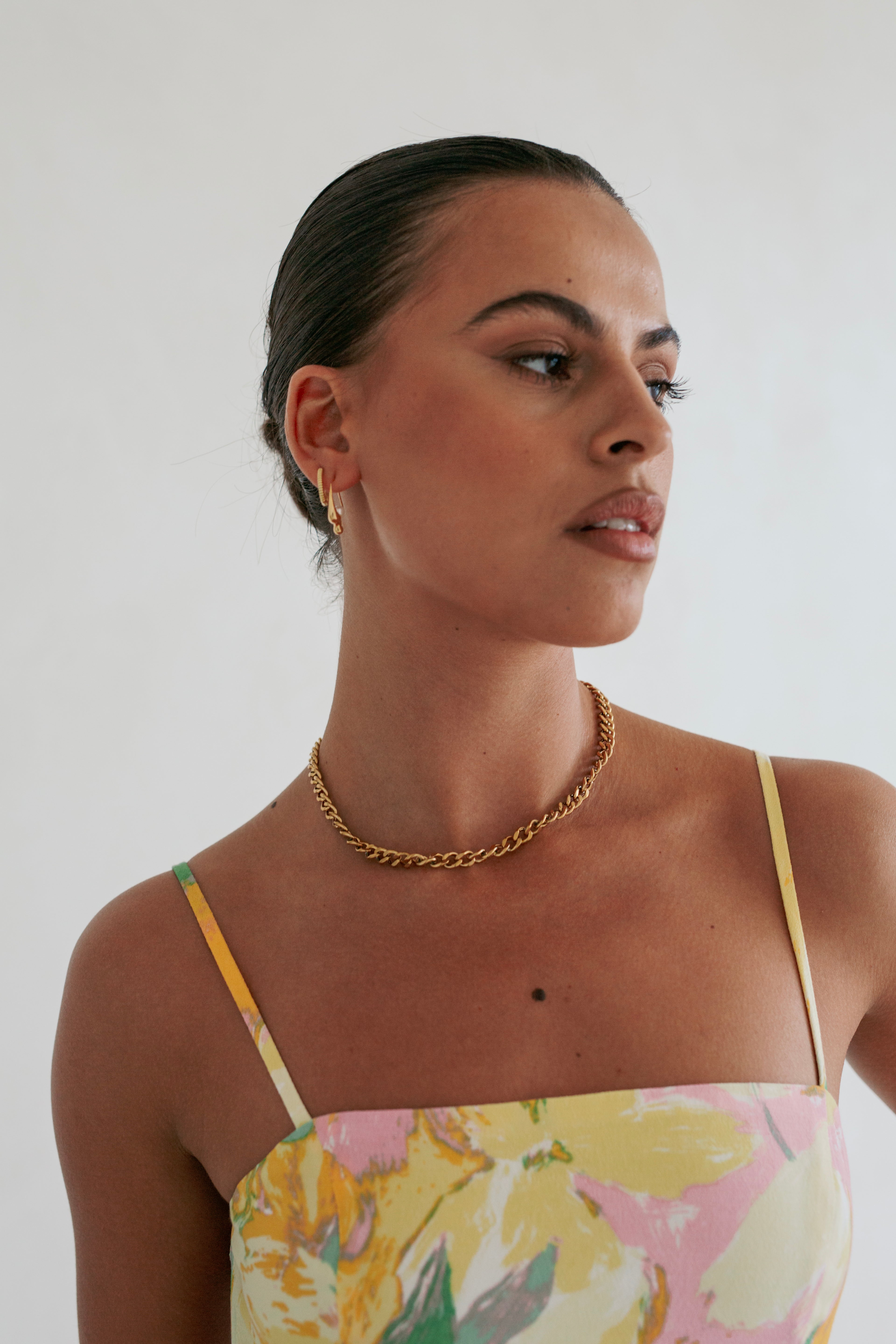 Stylish 18k Gold Plated Bel Air Necklace with Anchor Clasp Detail