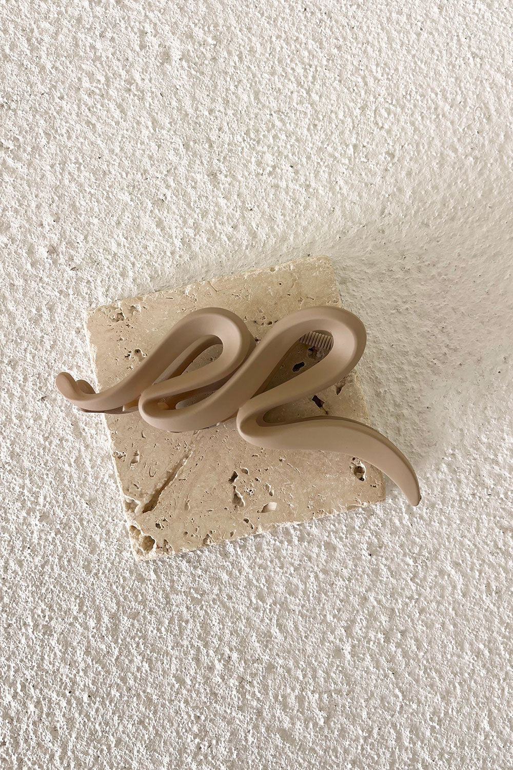 Stylish Taupe Circa Wavy Hair Clip for Effortless Updos