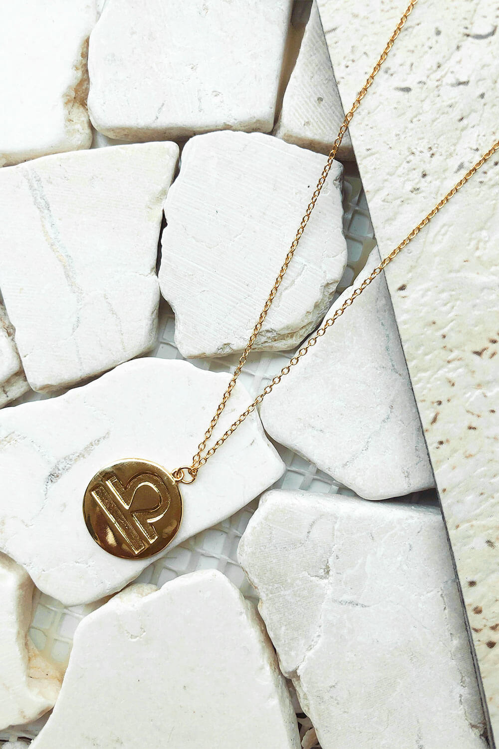 Personalised Gold-Toned Zodiac Sign Round Pendant Necklace - A Fashionable Accessory