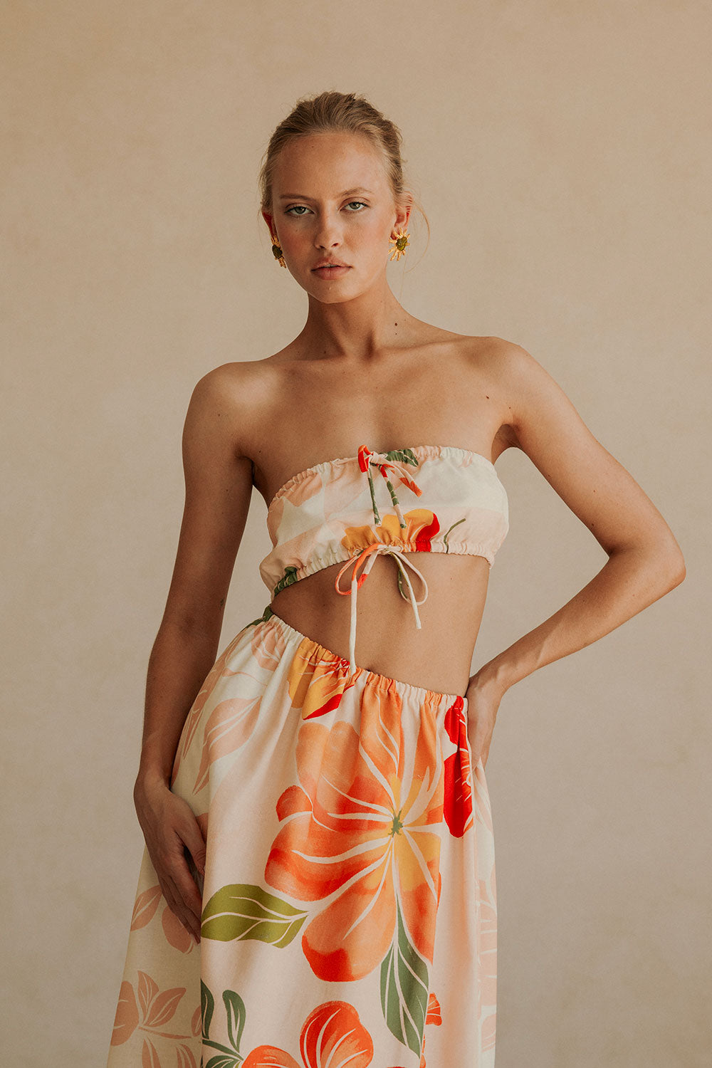 Sample Fashionable Fei Dress with Petal-Style Scarf
