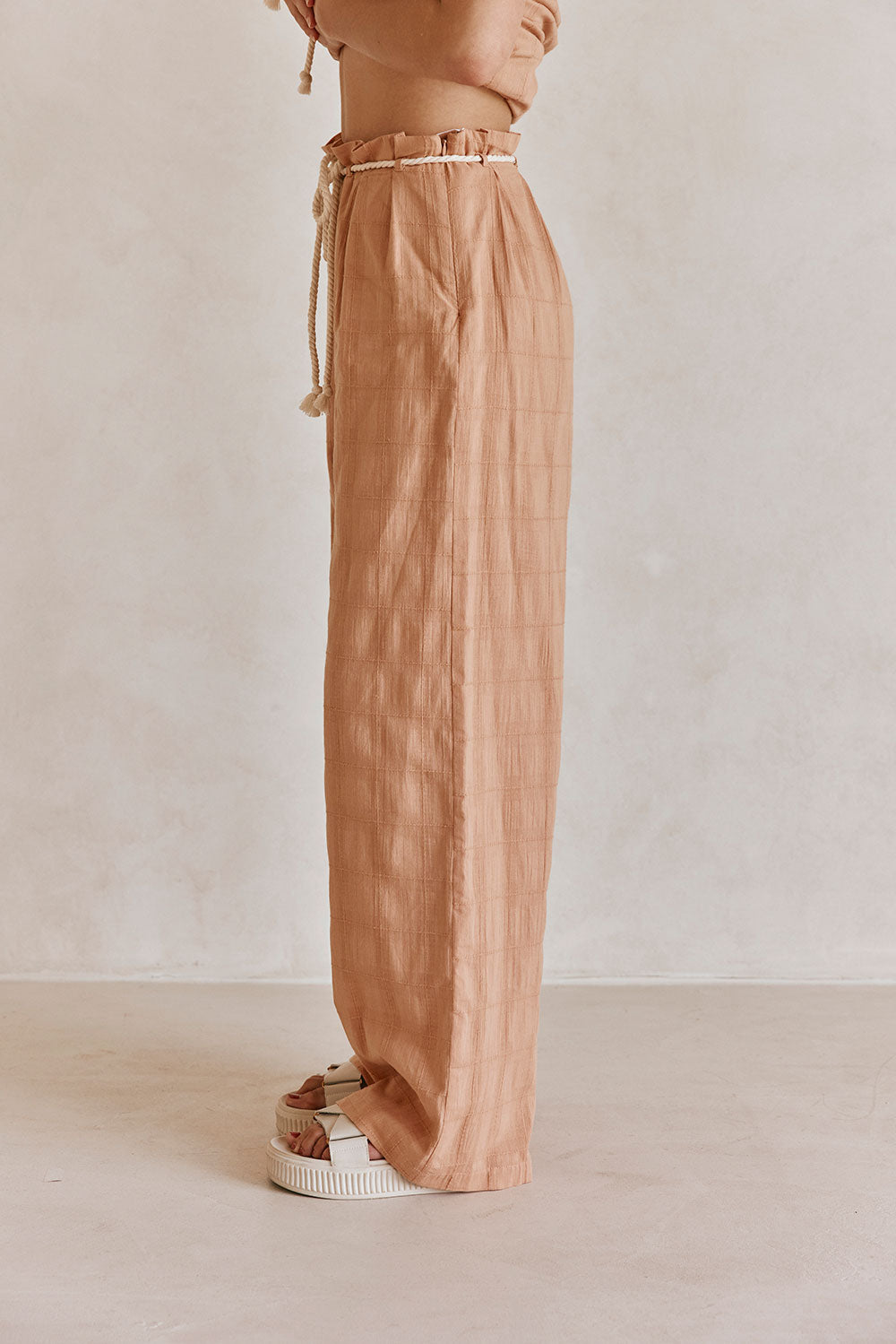 Vacation - Inspired Emmie High - Waisted Wide - Leg Cotton Pants in Dusty Rust