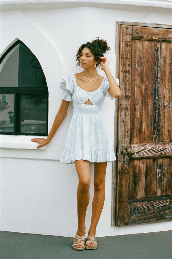 Unique Sia Dress Sample with a Distinctive Feature
