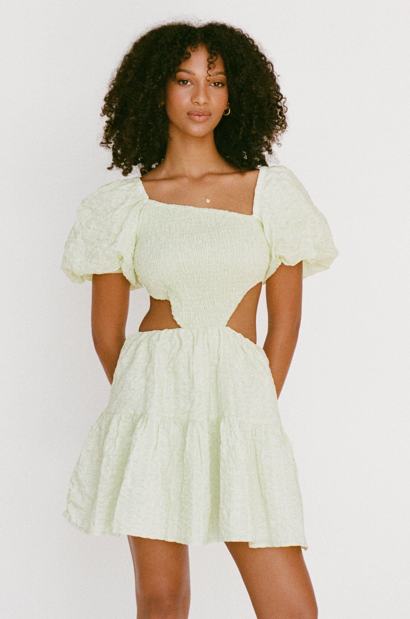 Unique Raffy Sample Dress - Ideal for Fashion Enthusiasts