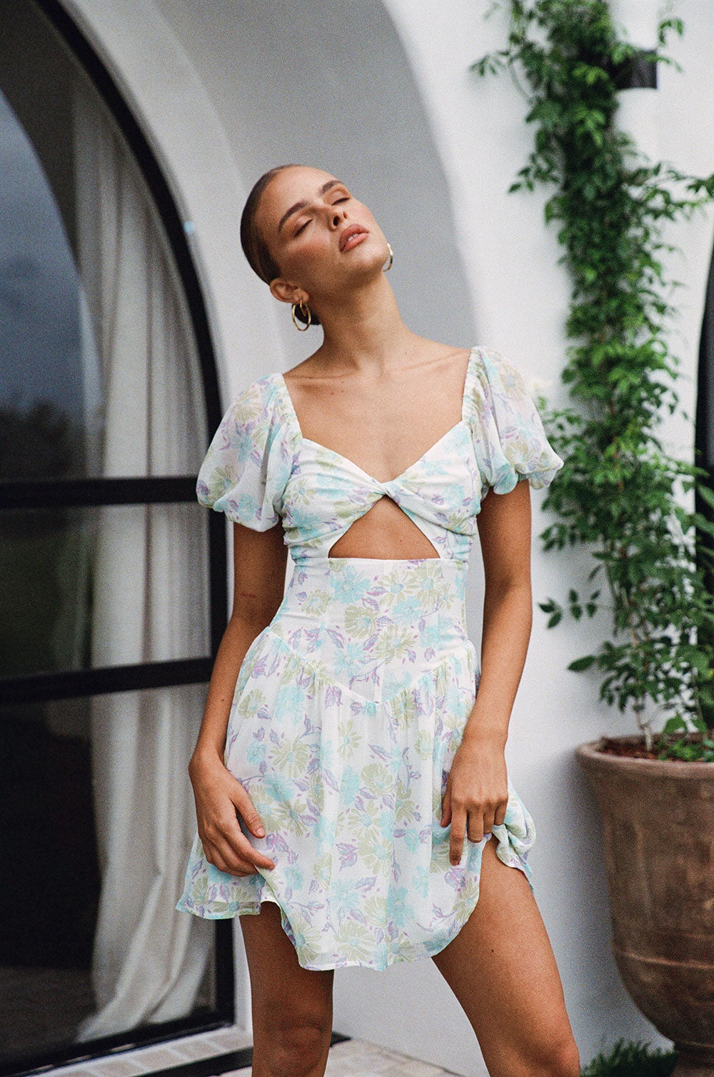 Elora Women's Vacation Dress with Exclusive Blue Daisy Print