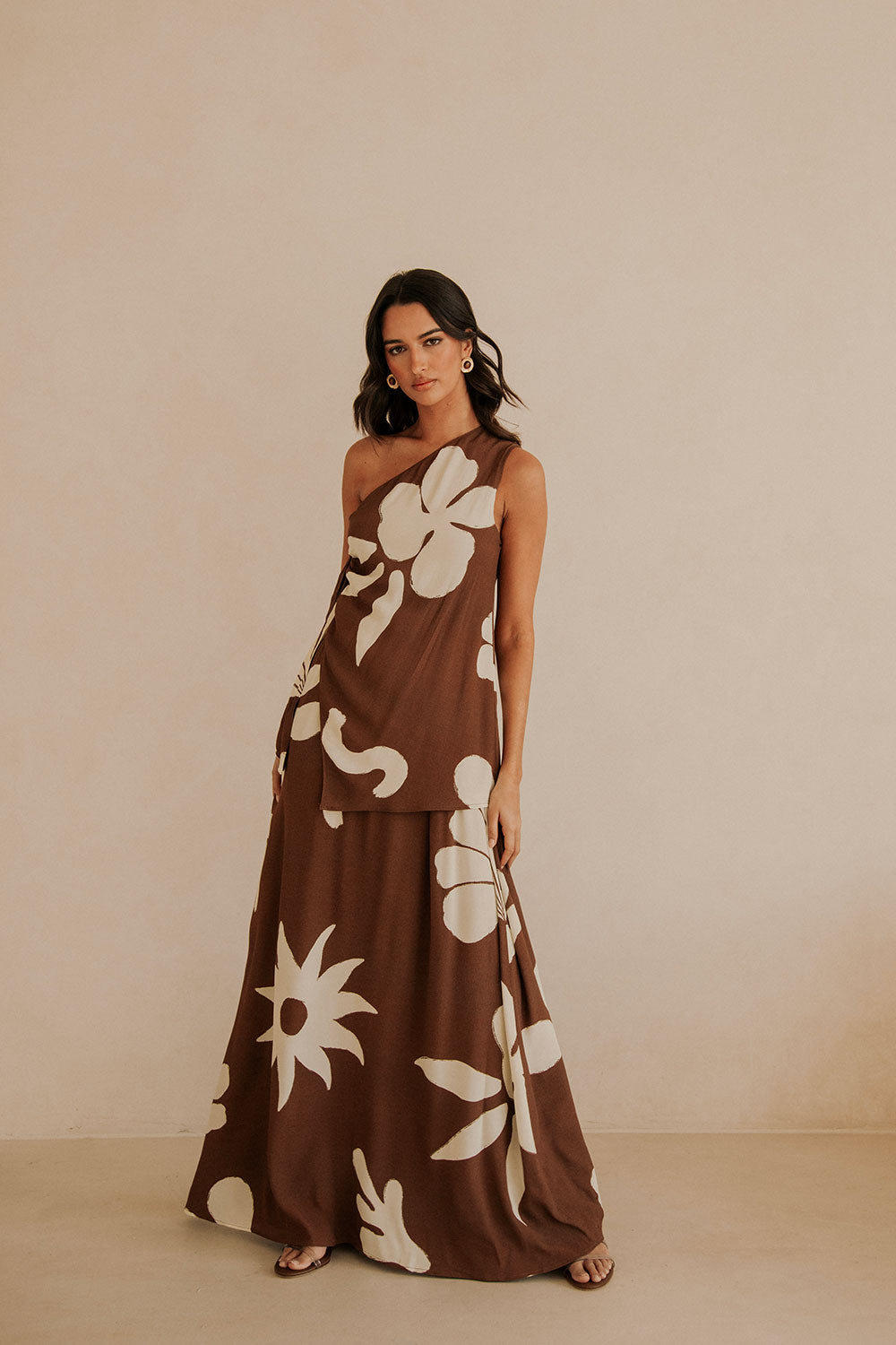 Stylish Lessi Maxi Dress in Exclusive Galene Brown Print