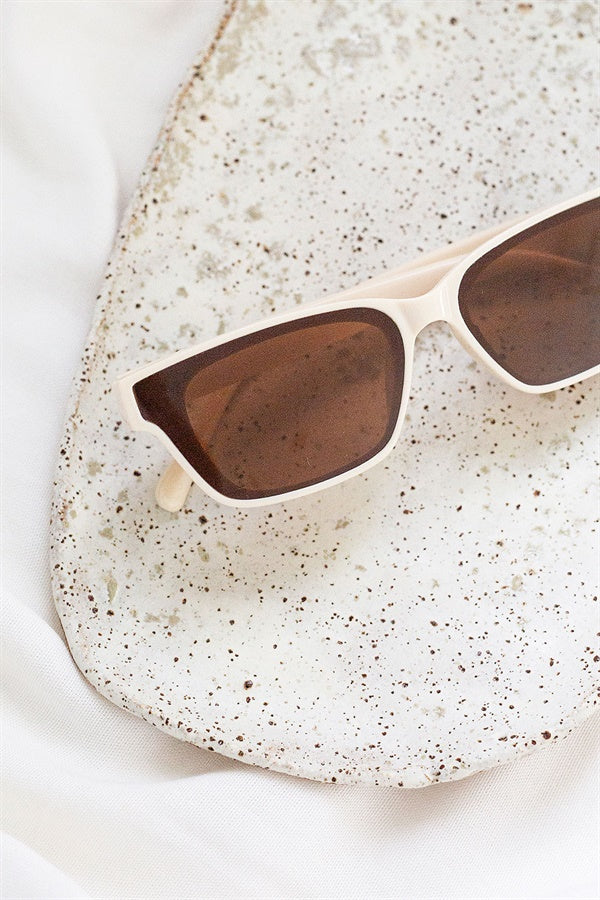 Stylish Vintage Cream Toned Kendall Fashion Sunglasses