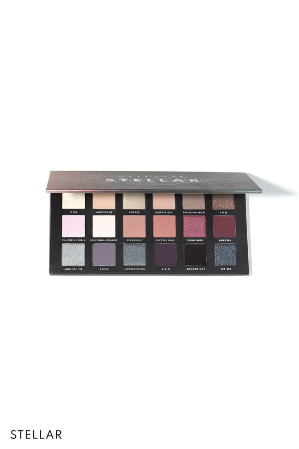 Stilazzi Shimmery and Matte Eyeshadow Palette for Creative Makeup