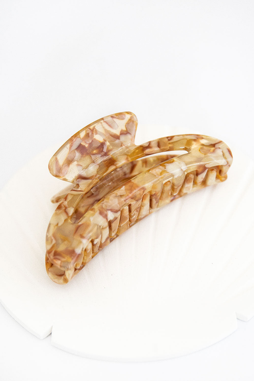 Fashionable Caramel Marble Hair Claw Clip for Effortless Updos