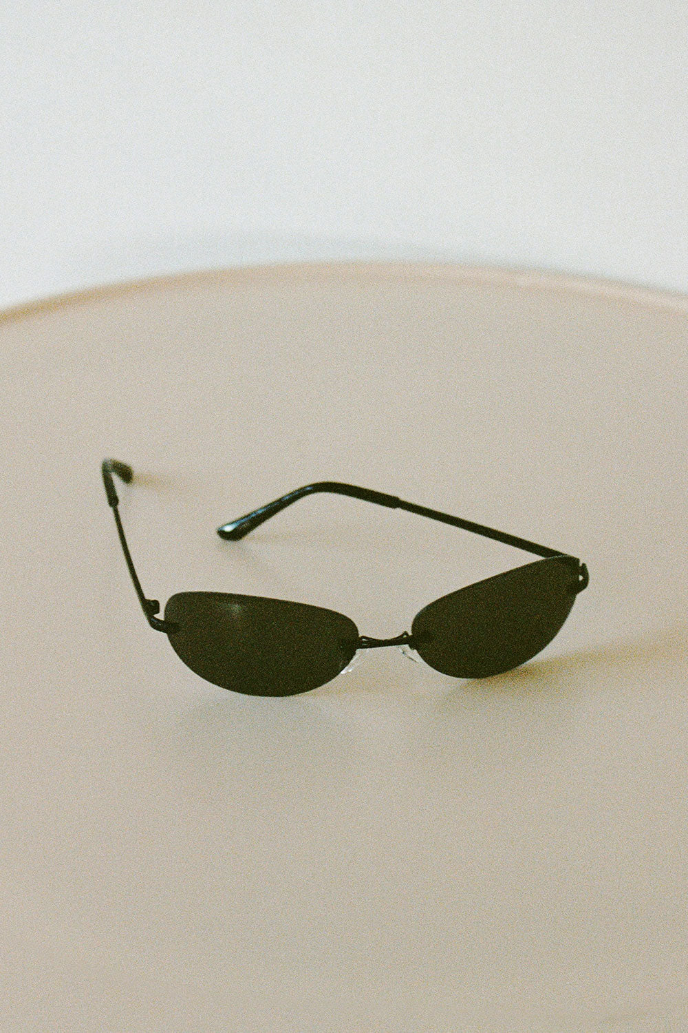Stylish Hailey Brand Fashion Sunglasses with Trendy Look