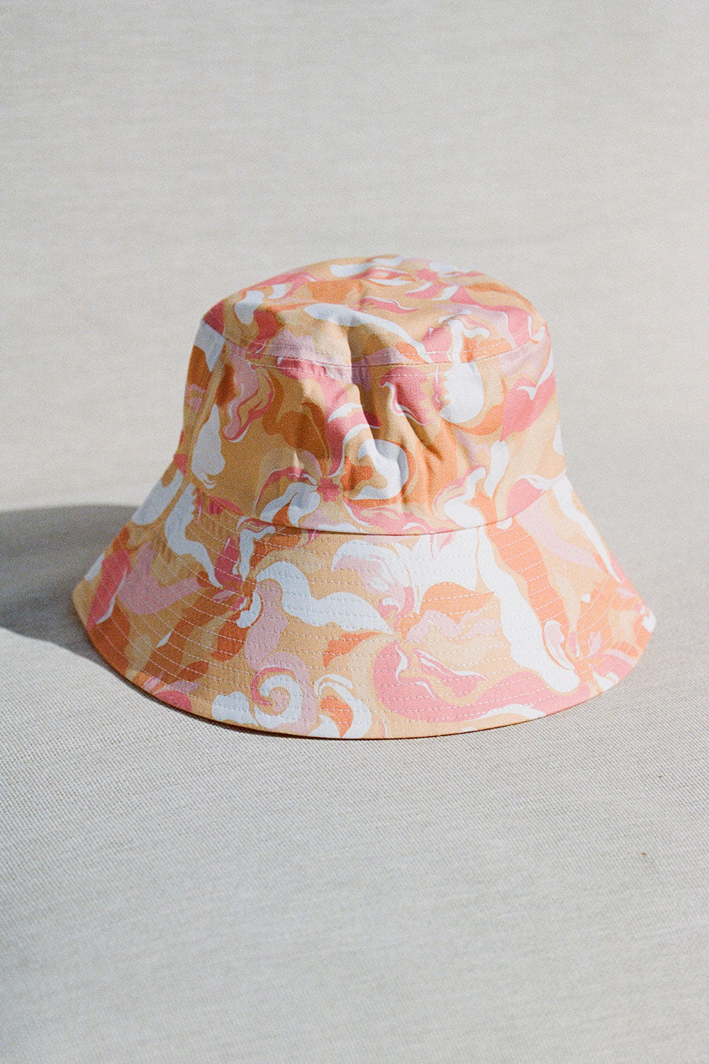 Stylish Calista Sunset Print Wide - Brim Bucket Hat