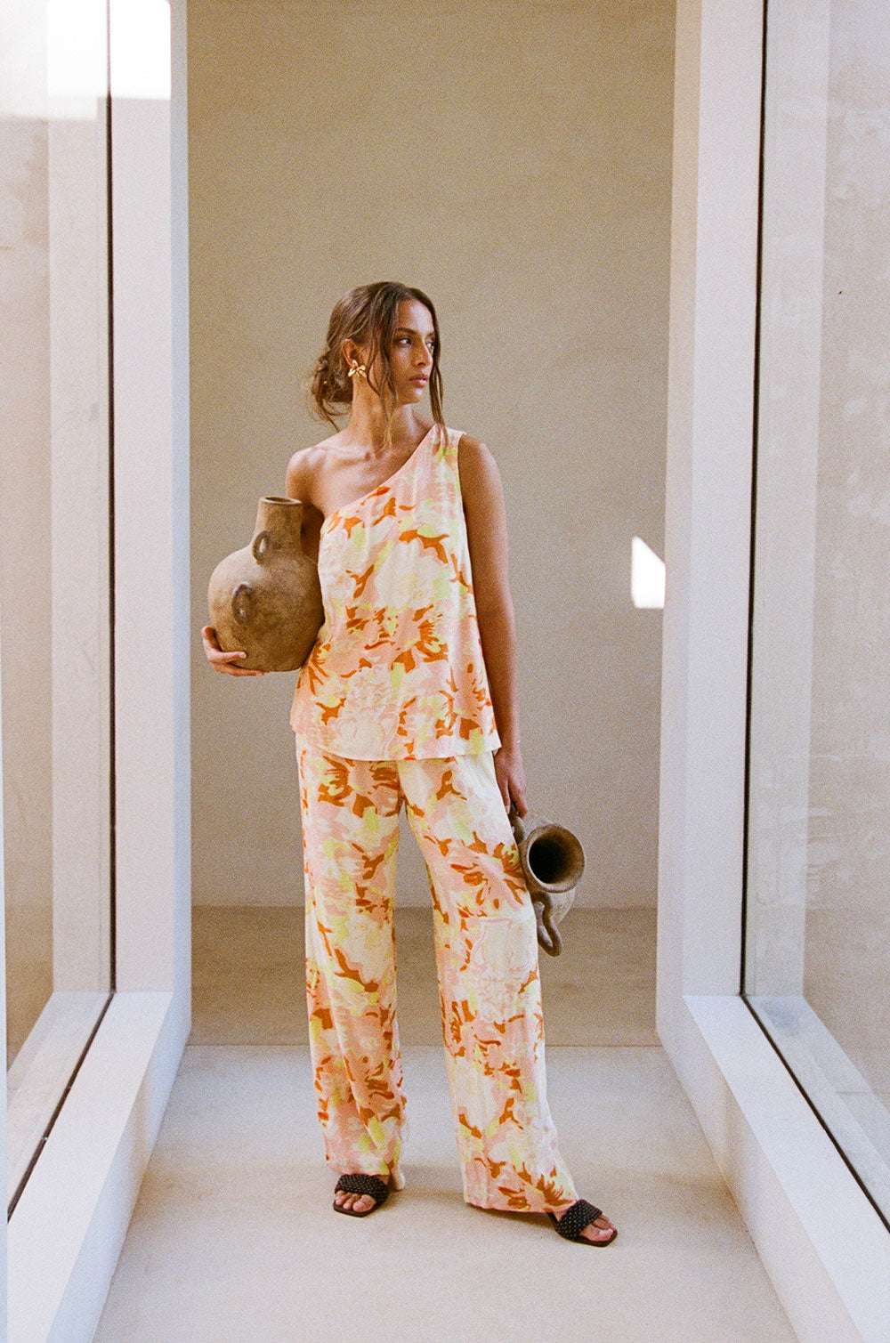 Summer-Inspired Motion Floral Print Parlour Relaxed Fit Pants