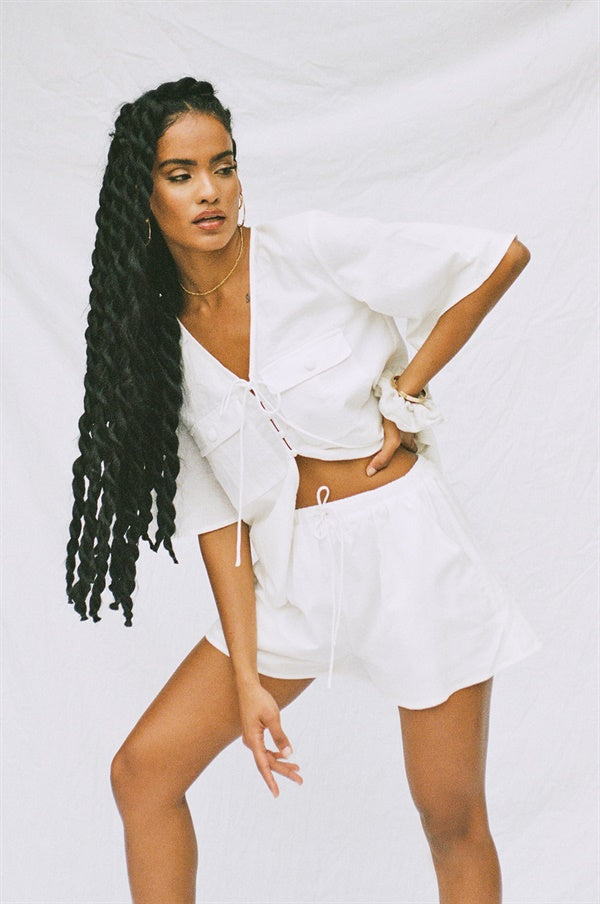 Elegant Off-White Linen Everley High-Waisted Shorts