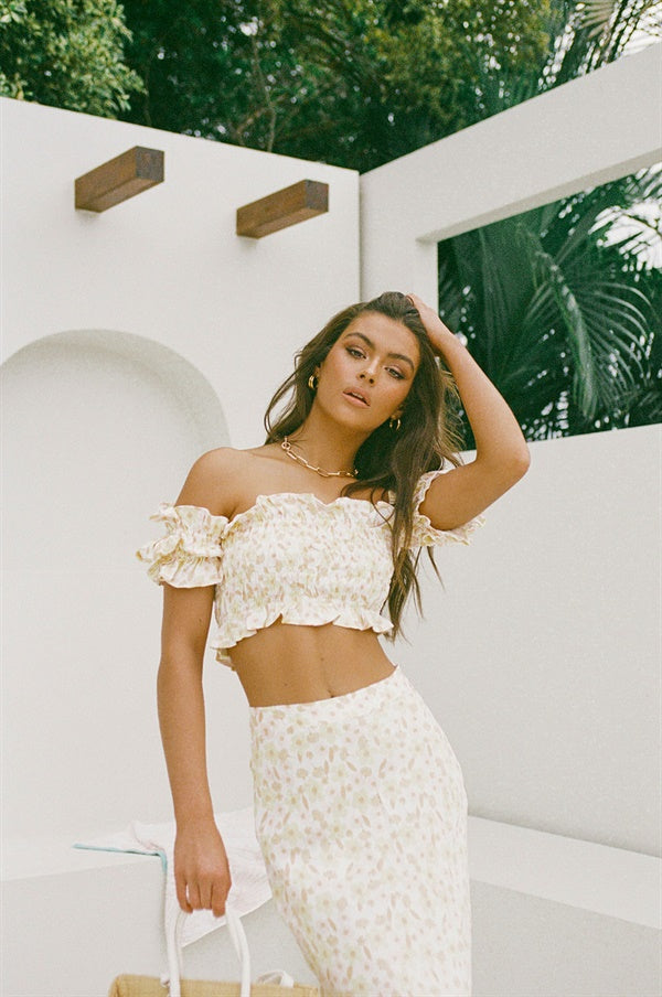 Exclusive Summer Floral Print Cropped Off - Shoulder Halo Top