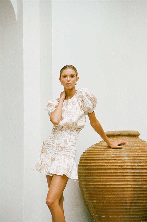 Exclusive XS Camari Linen Sample Dress for Your Unique Style