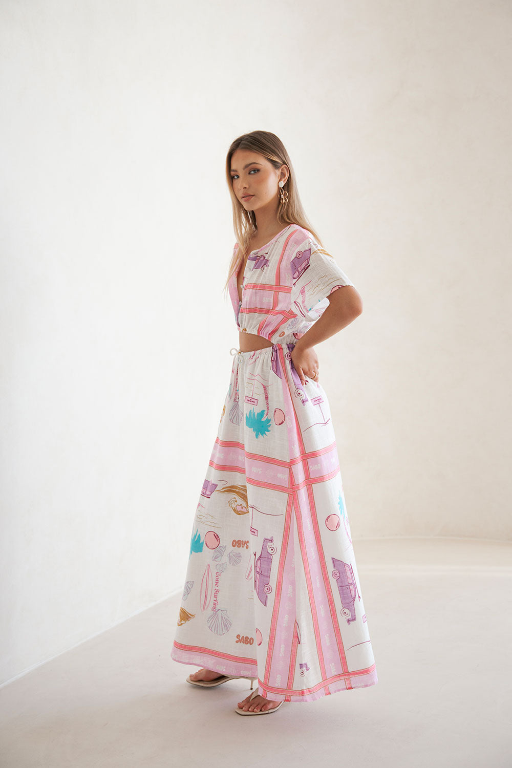 Zion Surfing Dress - A Stylish Scarf-Printed Fashion Piece