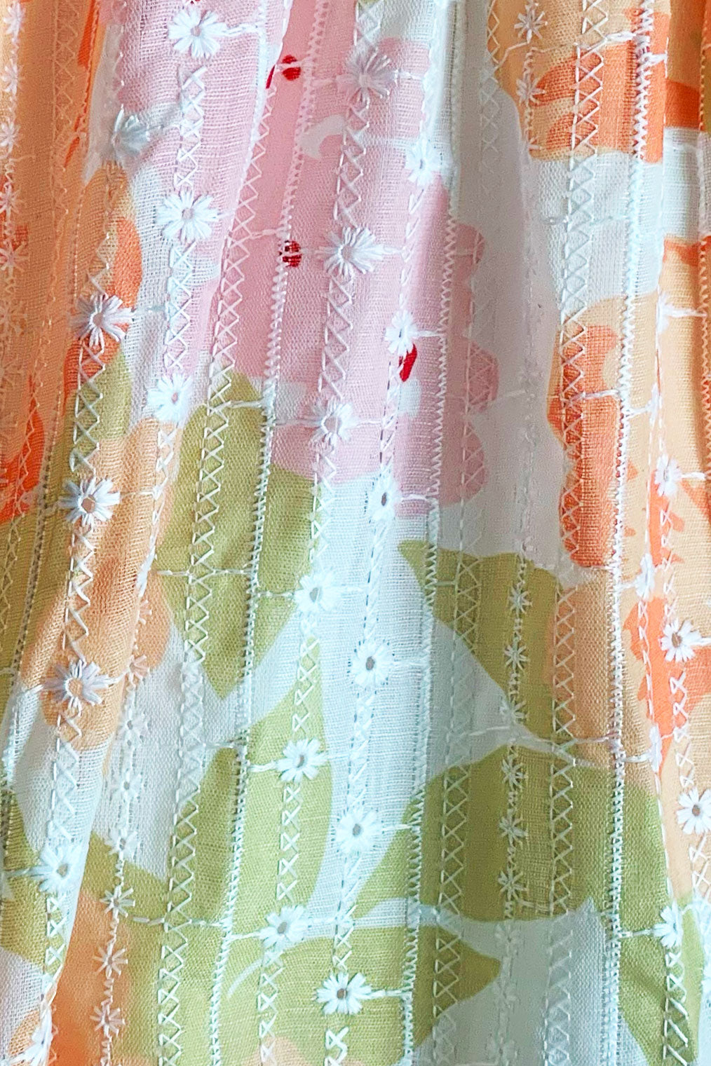 Exquisite Karolina Shirred Women's Dress with Anemone Floral Print