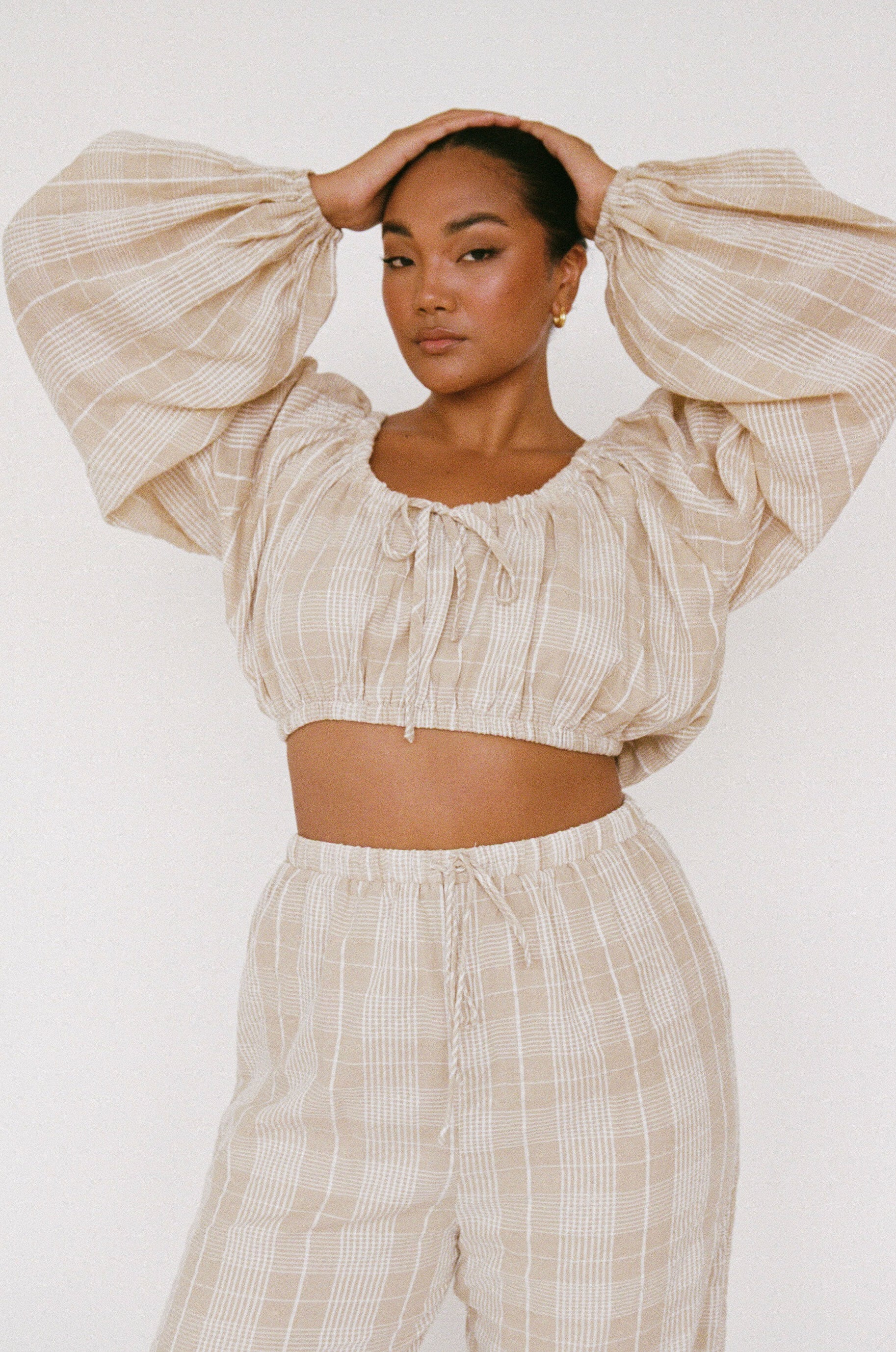 Lightweight Tan White - Checked Cropped Tashka Top with Puff Sleeves