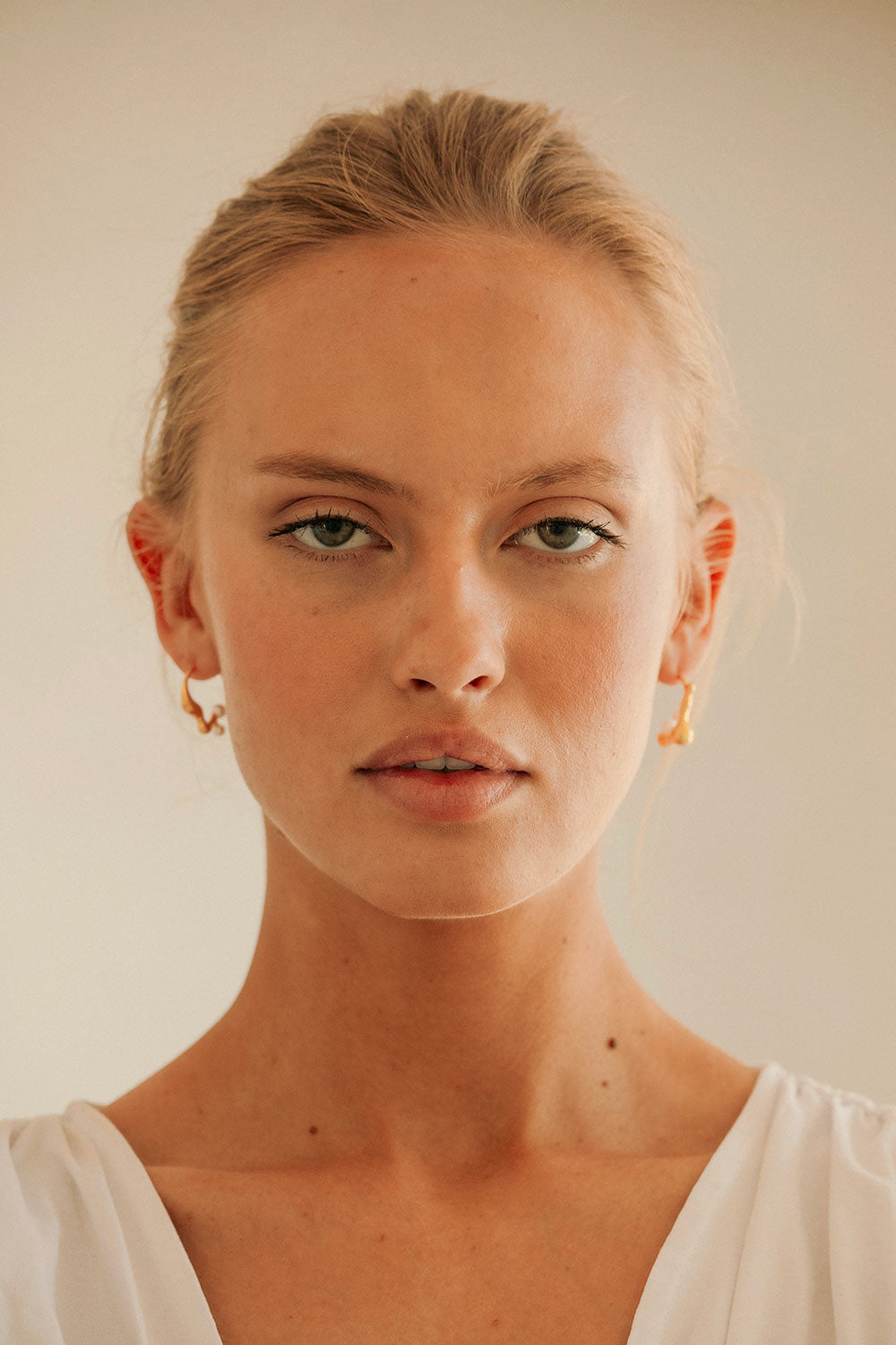 Stylish Gold-Toned Twin Mini Pearl Asymmetric Twist Tao Earrings