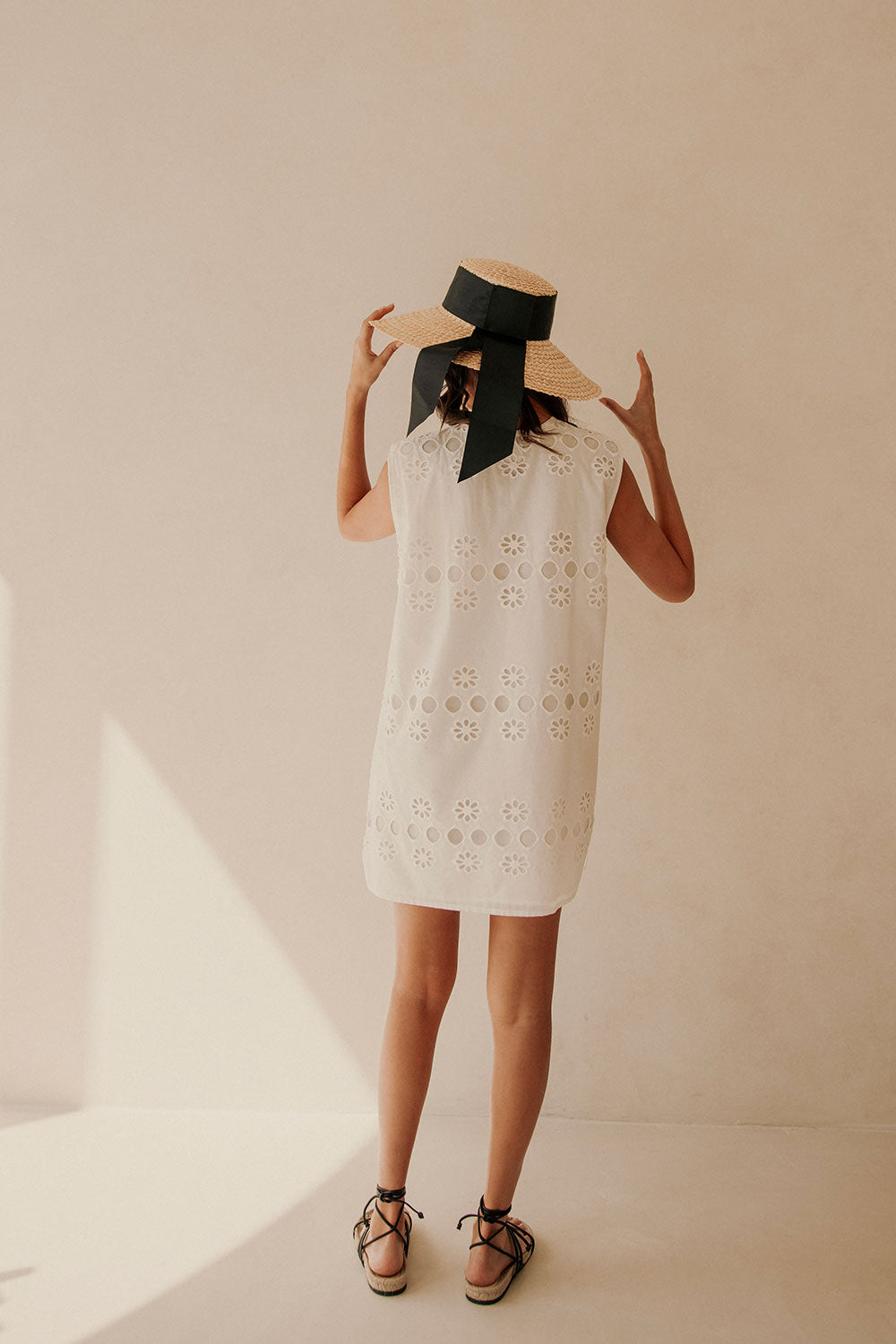 Summer Chic Aisha Cotton Broderie Shift Dress