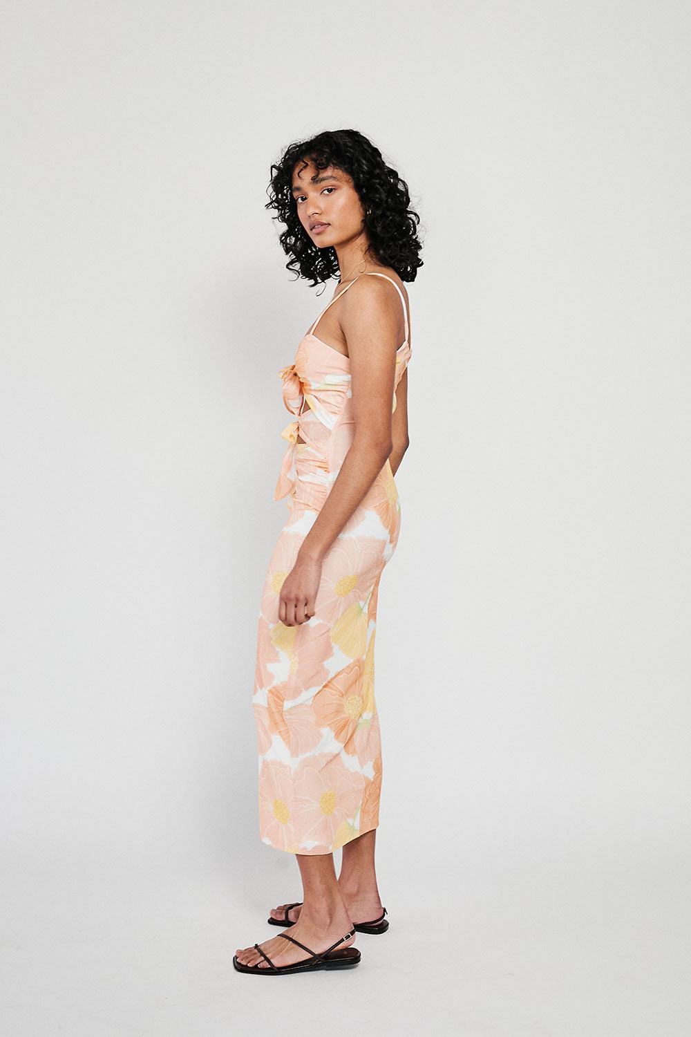 Exquisite Poppy Print Khaleesi Fitted Midi Dress
