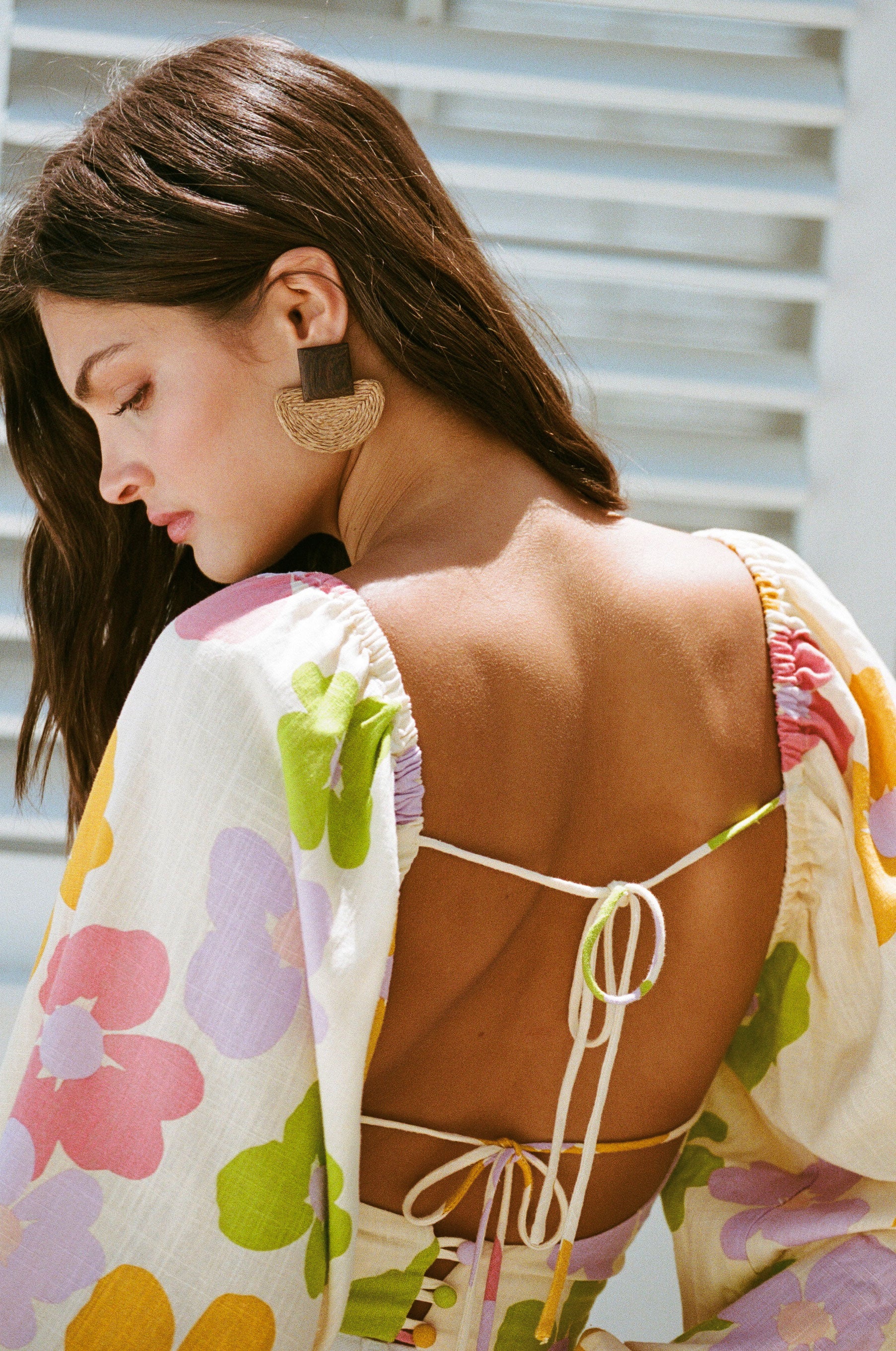 Exclusive Tutti Daisy Floral Print Backless Vienna Soft Linen Blend Top