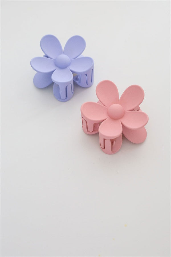 Adorable Flower Claw Clip in Charming Hues for Vacation Outfits