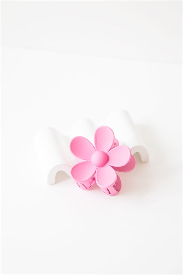 Adorable Flower Claw Clip in Charming Hues for Vacation Outfits