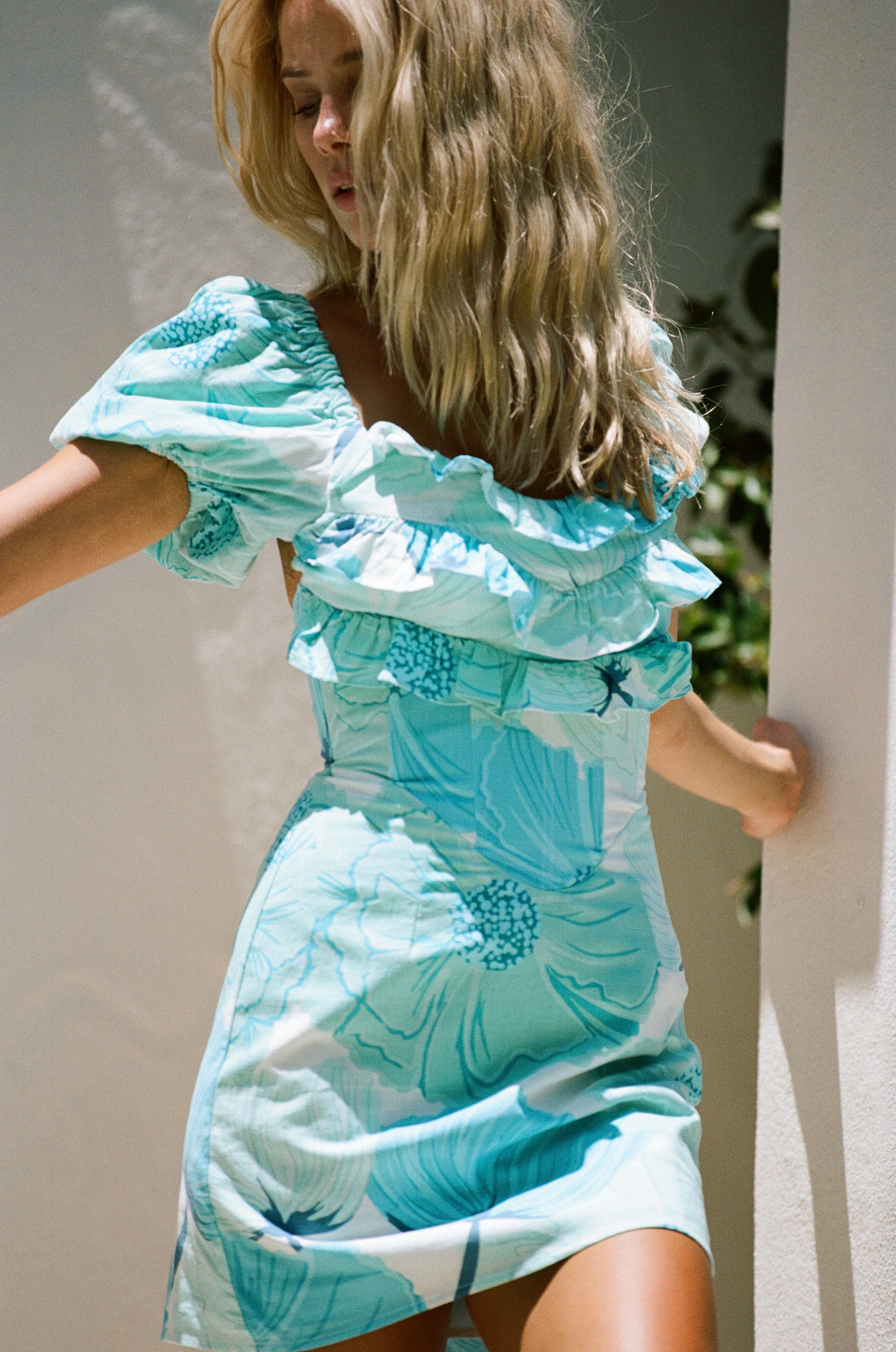 Women's Backless Party Dress with Exclusive Ocean Lily Print - Aruba Style