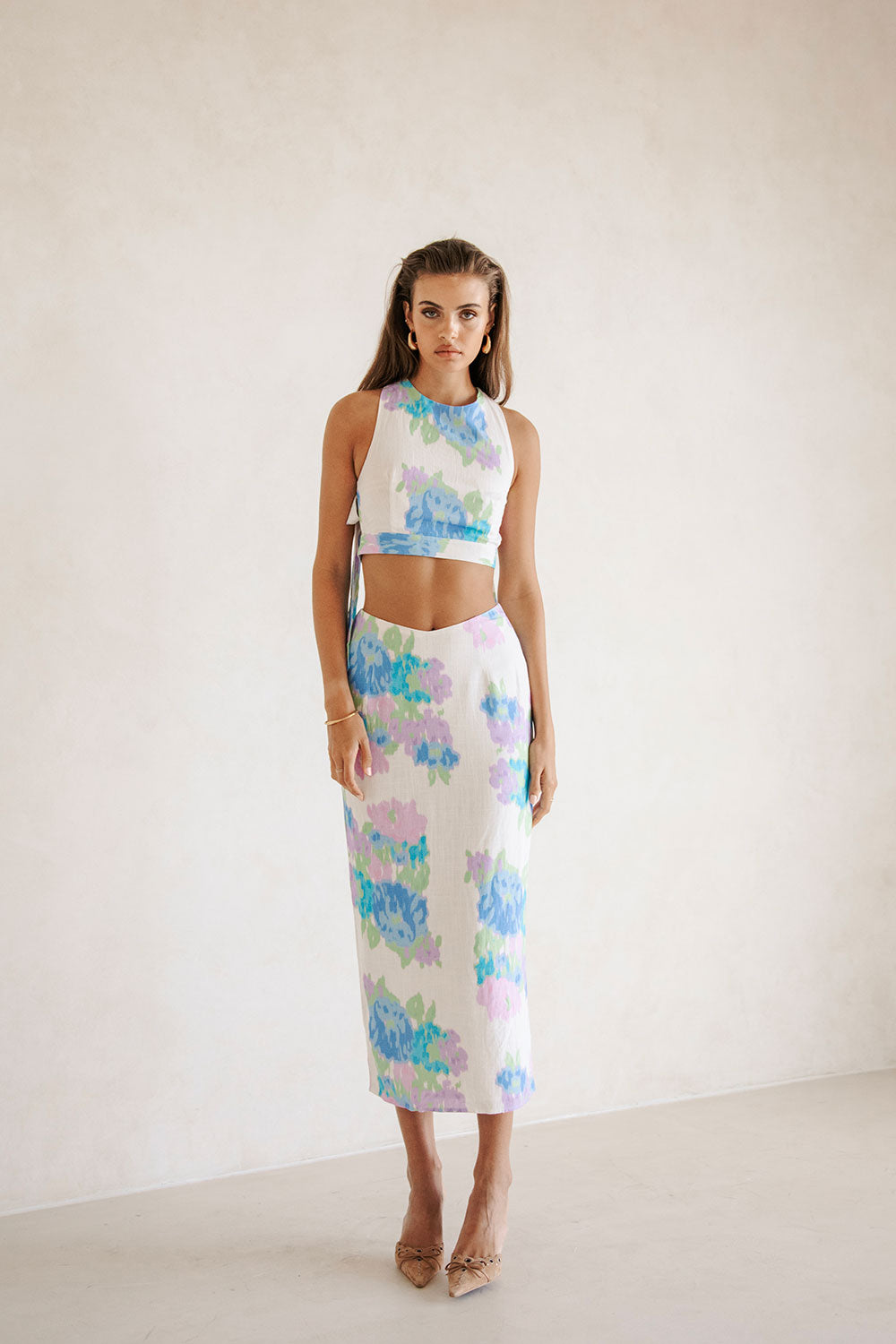 Exclusive Cascade Floral Printed Darlia Cropped Top