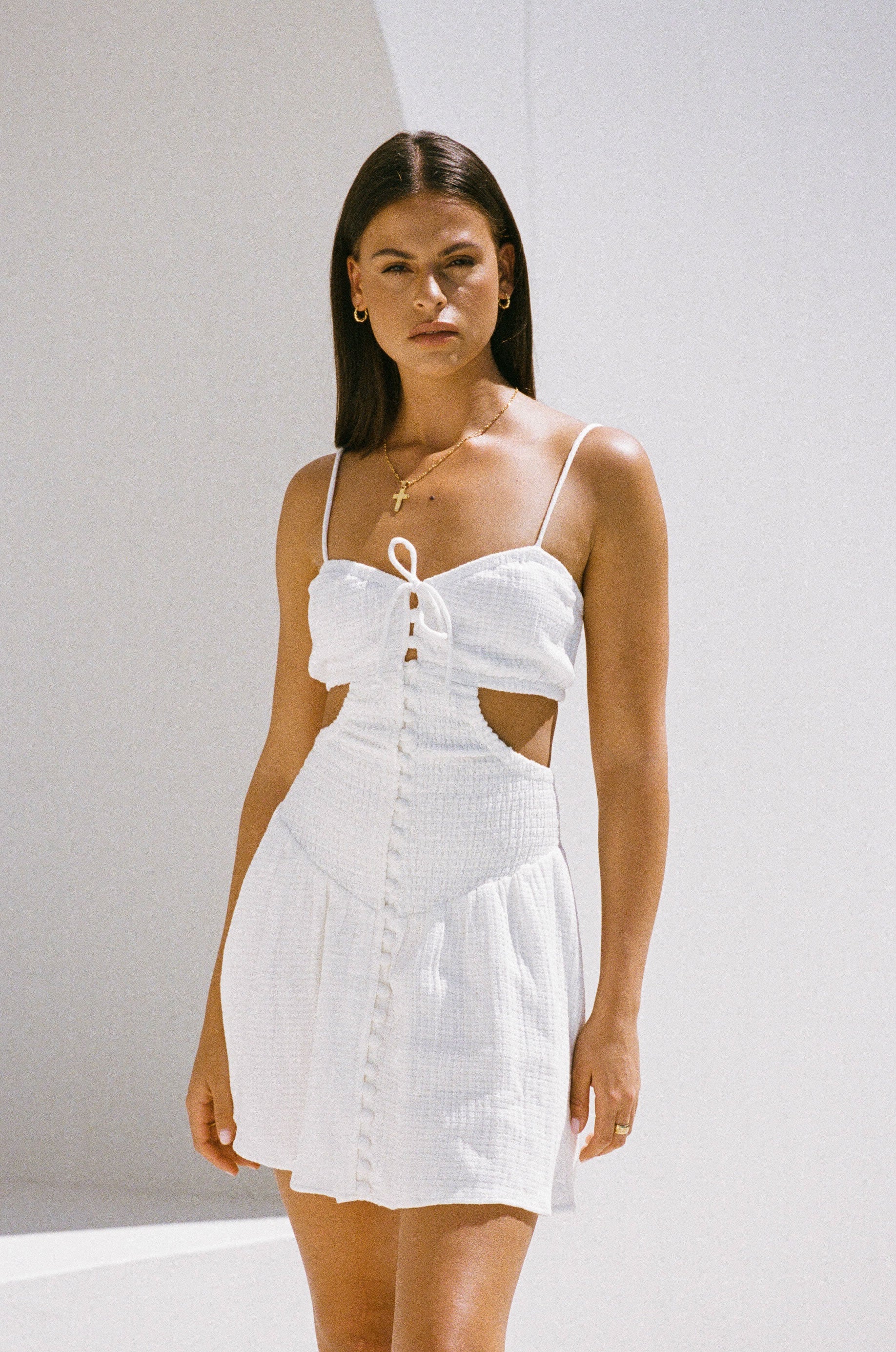 Elegant Fresh White Backless Elana Cotton Dress