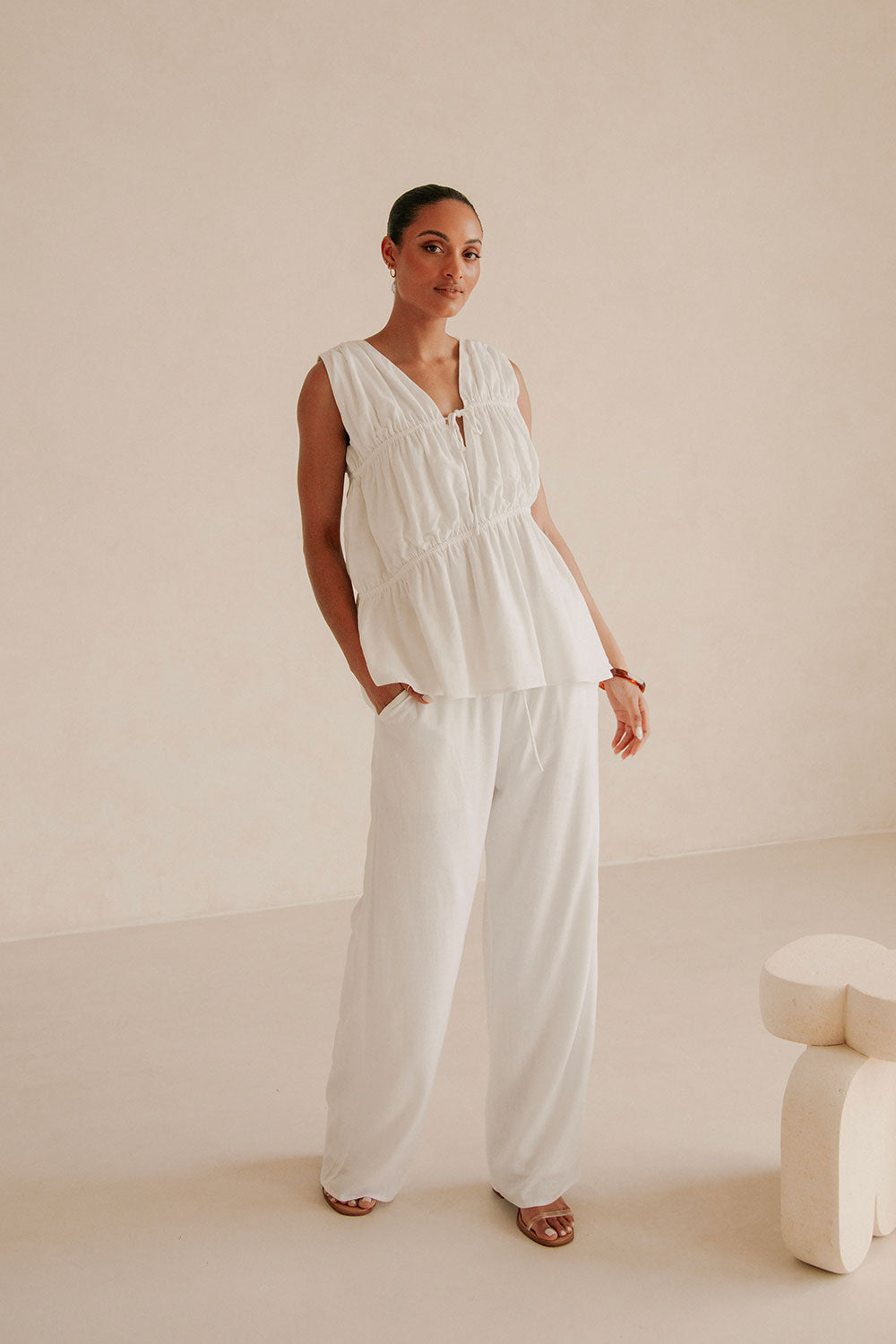 Stunning White Structured Linen Blend Brisa Top by Sabo