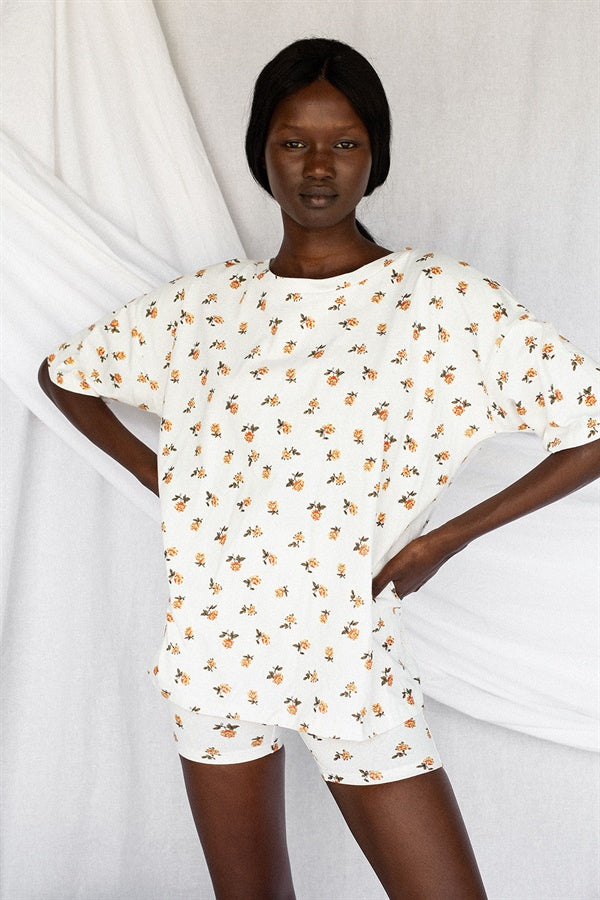 Rose-Printed Relaxed-Fit Archer Tee for Easy Wear