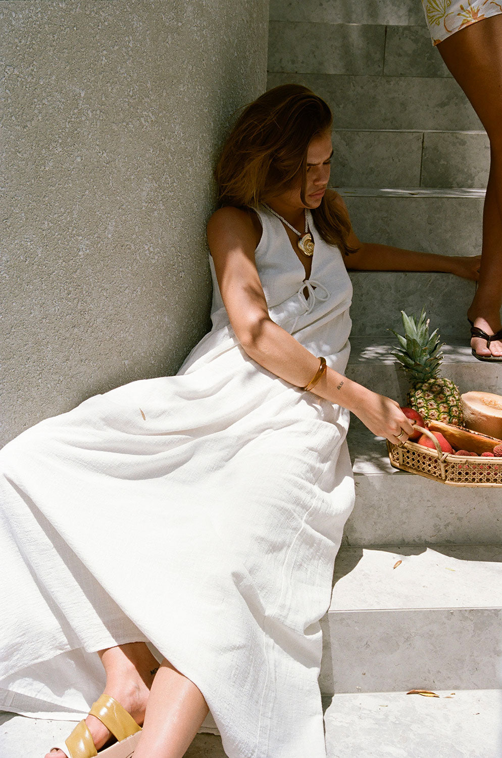 Elegant White Cotton Hara Dress for a Chic Look