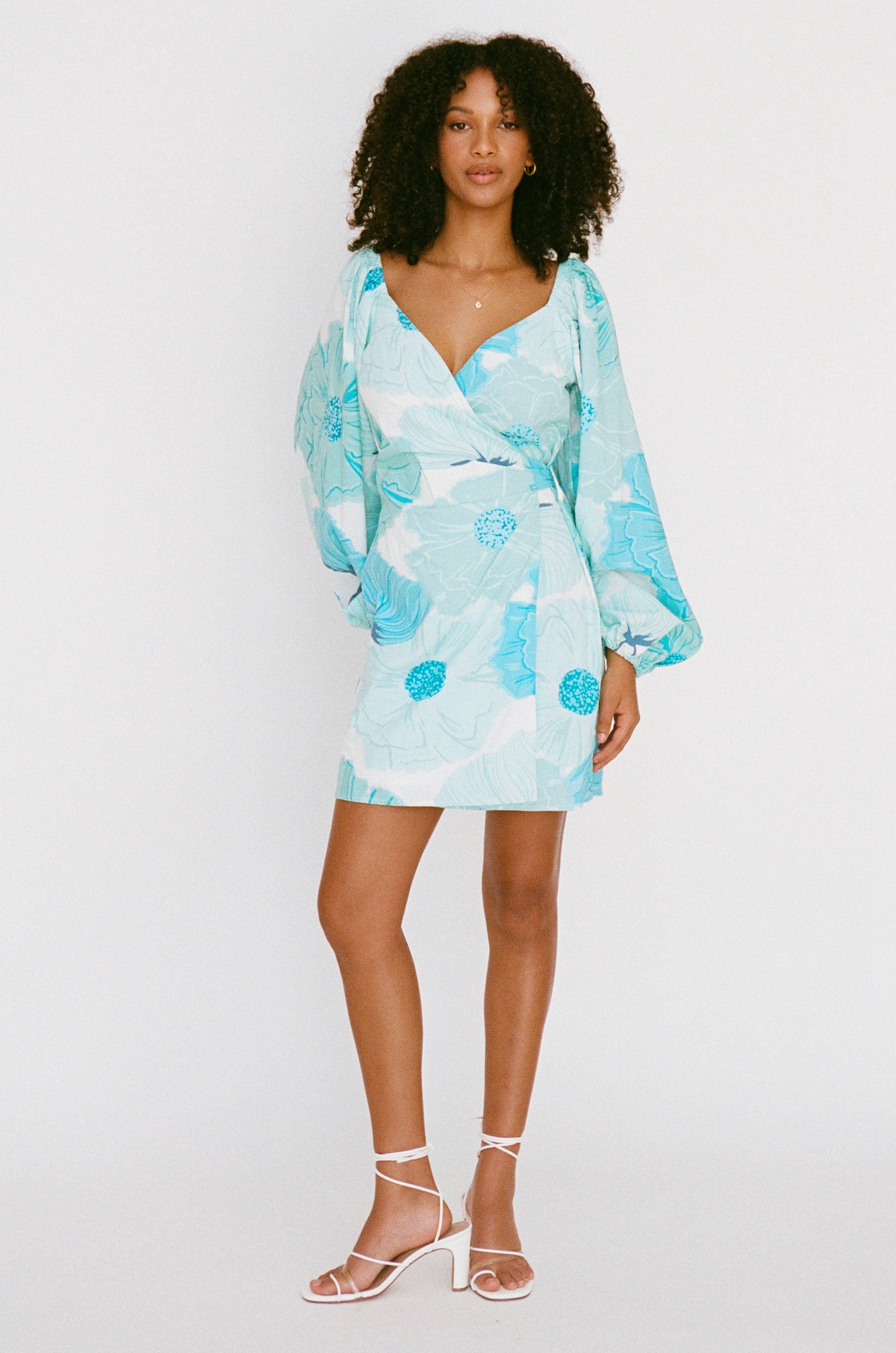 Exquisite Ocean Lily Print Kona Wrap Dress with Full - Length Puff Sleeves