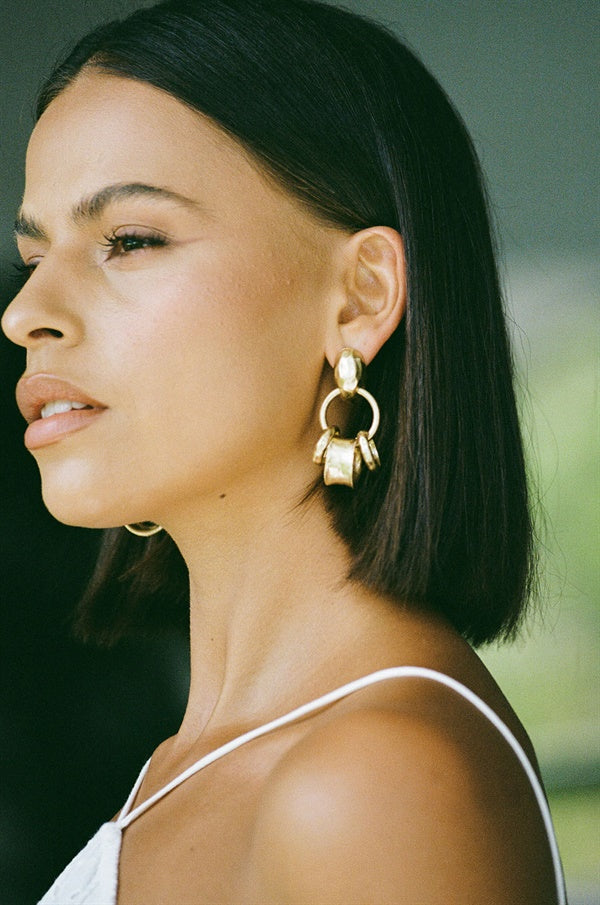 Stylish Bold Callie Matte Gold Antique - Inspired Earrings for Fashion Enthusiasts