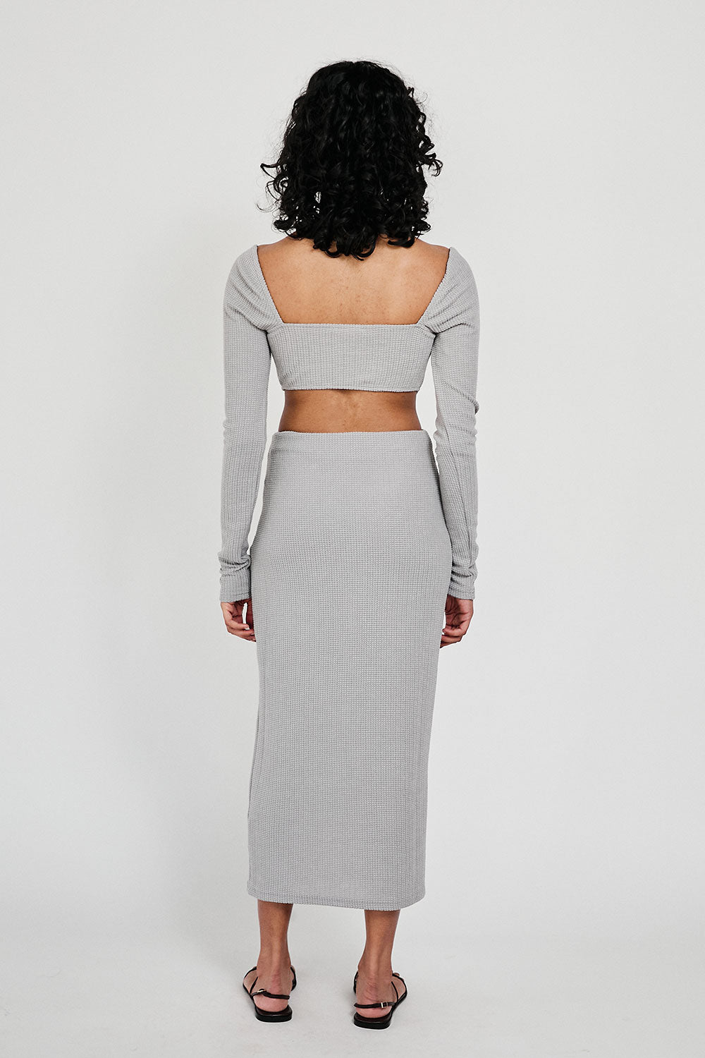 Stylish Slate-Hued Fitted Rakell Top for Cooler Weather