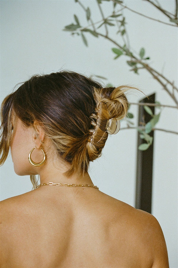 Stylish Transparent Brown Acrylic Caramel - Look Claw Clip for Effortless Updos