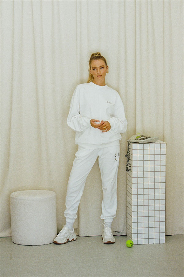 Exclusive May Sweater Sample for Fashion Enthusiasts