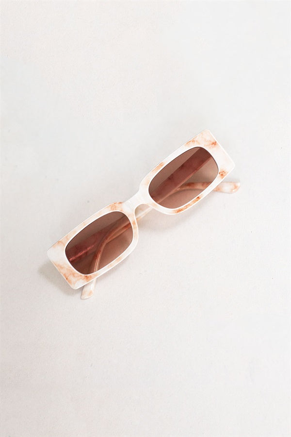 Stylish Marble-Patterned Adri Summer Sunglasses for a Bold Look
