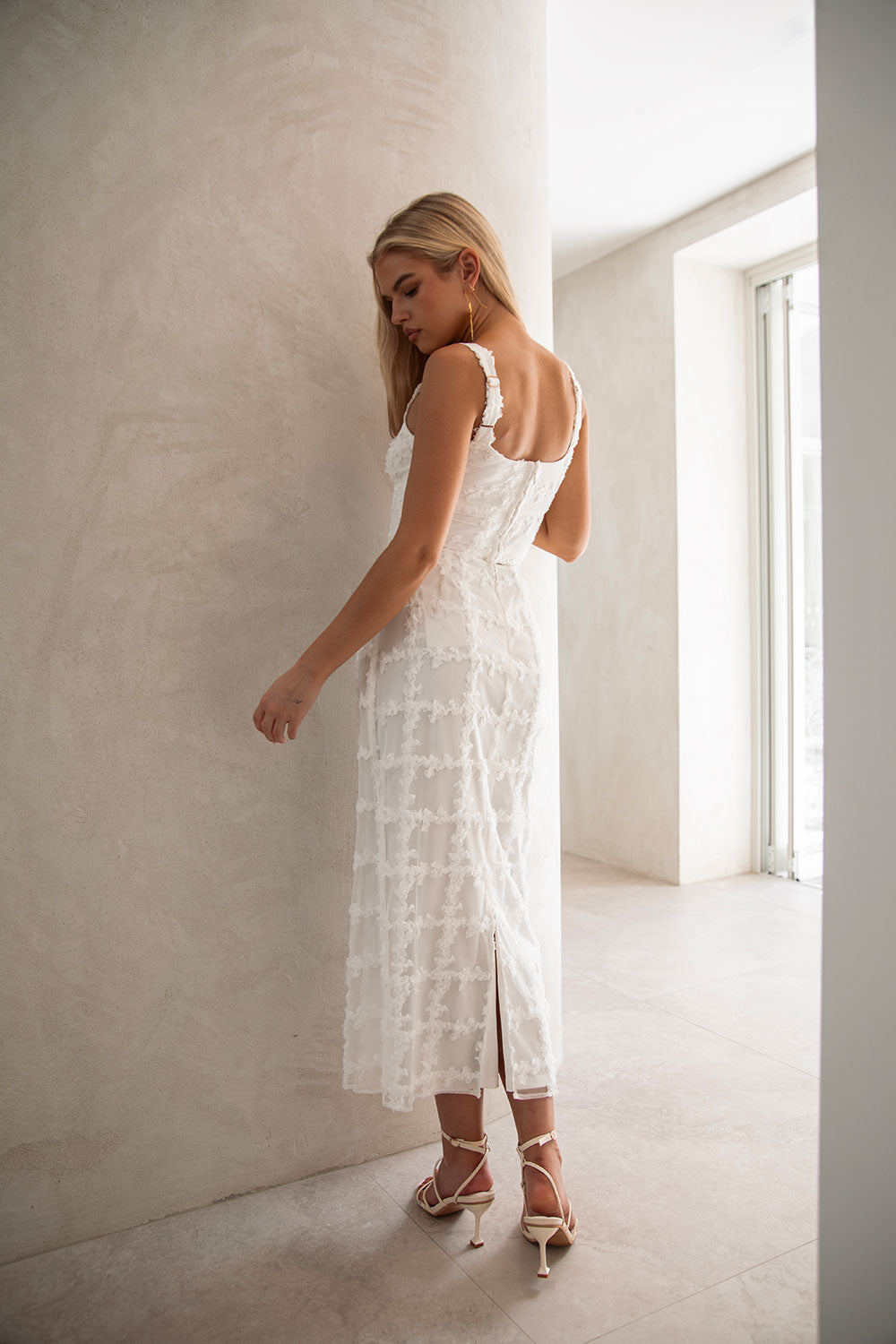 SABO LUXE Bridal-inspired White Ruffle Mesh High Waisted Midi Dame Skirt