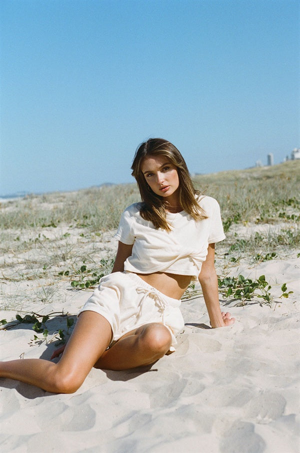 Soft Cream-colored Alchemy Shorts with Elastic Waistband