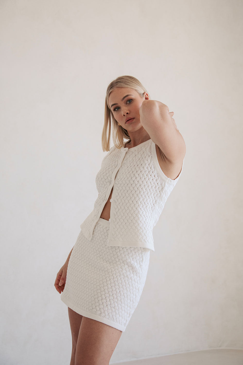 Vintage-Inspired Off-White Natural Cotton Fitted Avalon Top with Buttons