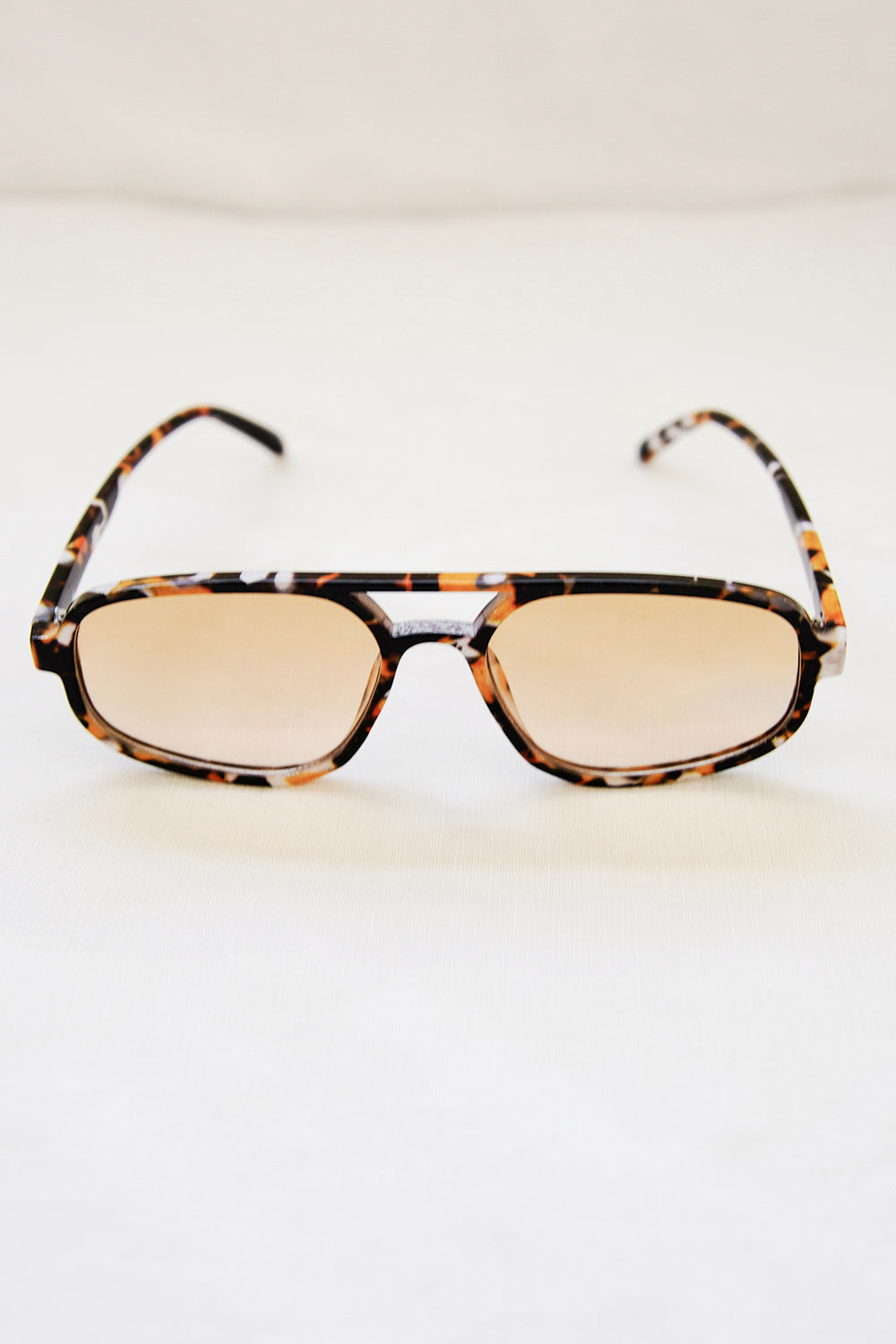 Stylish Retro-Inspired Cora Faux Tortoise Frame Sunglasses with Tinted Brown Lenses