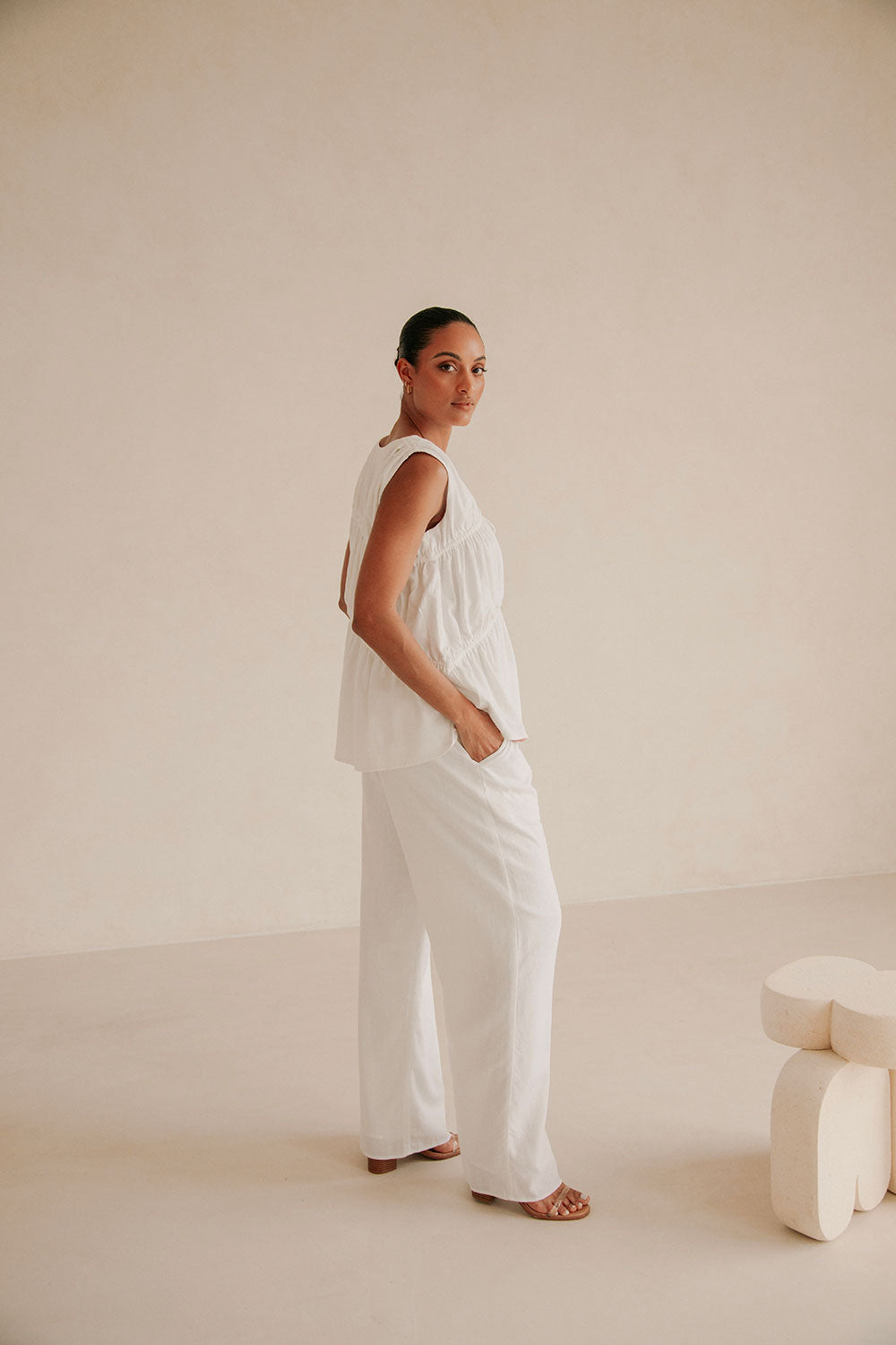 White Structured Linen Blend Bump - Friendly Brisa Pants by Sabo