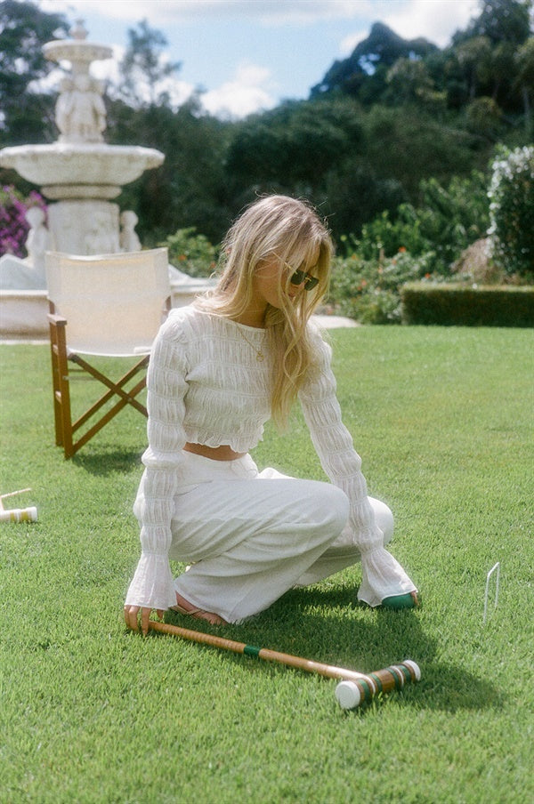 Exquisite Off-White Coconut Textured Crepe Scrunch Top