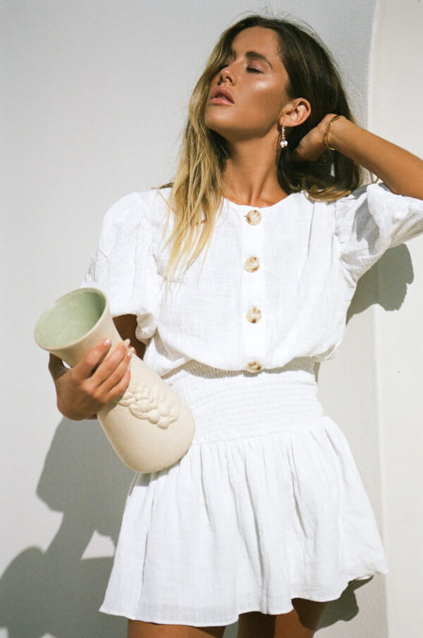 Unique Isle Sample Dress for Fashion Enthusiasts